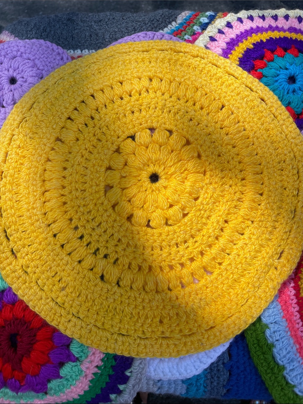 68cm knitted wollen yarn mandala